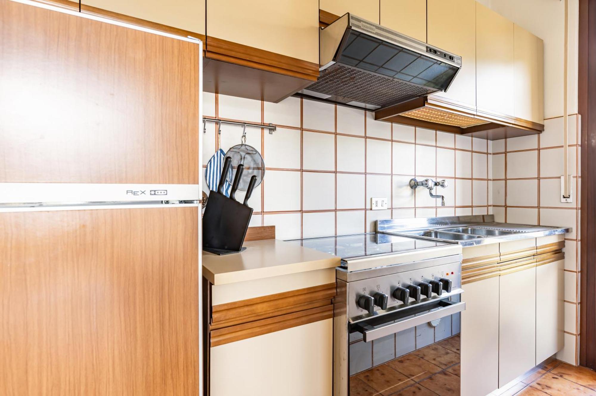 Comfy Apartment With Private Parking Near The Beach! Viareggio Exterior foto