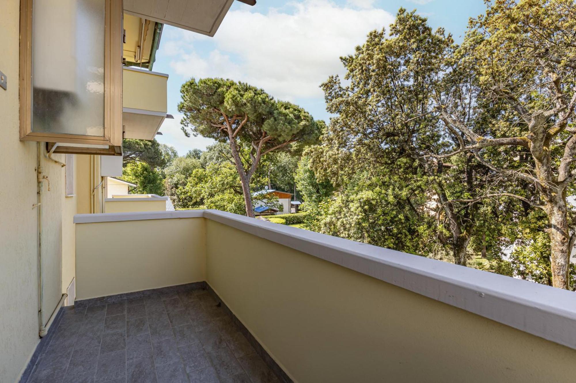 Comfy Apartment With Private Parking Near The Beach! Viareggio Exterior foto